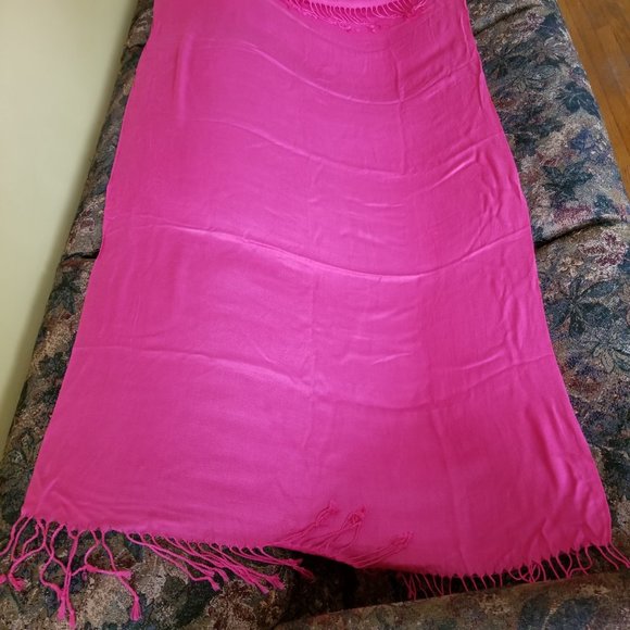 Medium pink, summer wrap, shawl, and/or winter scarf, pashmina style - Picture 3 of 5